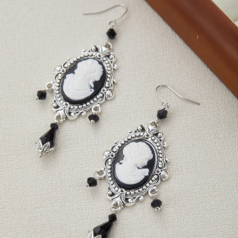 1pair Gothic Retro Portrait Black Dangle Earrings Palace Style Birthday Jewelry Gift for Women