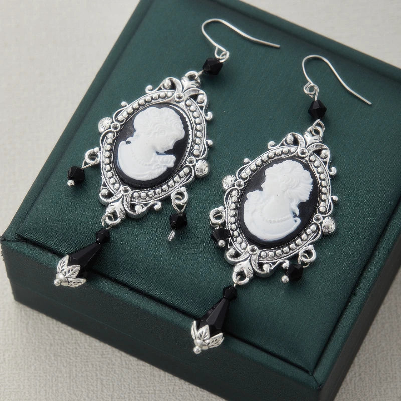 1pair Gothic Retro Portrait Black Dangle Earrings Palace Style Birthday Jewelry Gift for Women