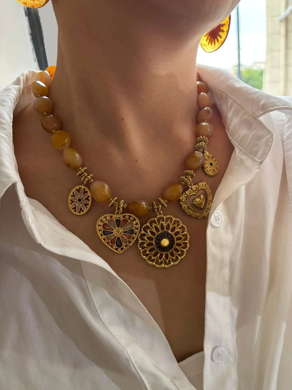 GHIDBK Fashionable Stainless Steel Gold-Plated Heart-Shaped Circular Pendant Necklace Handmade Women Resin Bead Chain Jewelrys