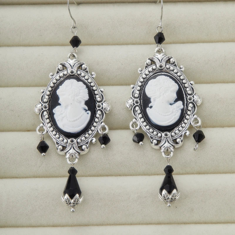 1pair Gothic Retro Portrait Black Dangle Earrings Palace Style Birthday Jewelry Gift for Women